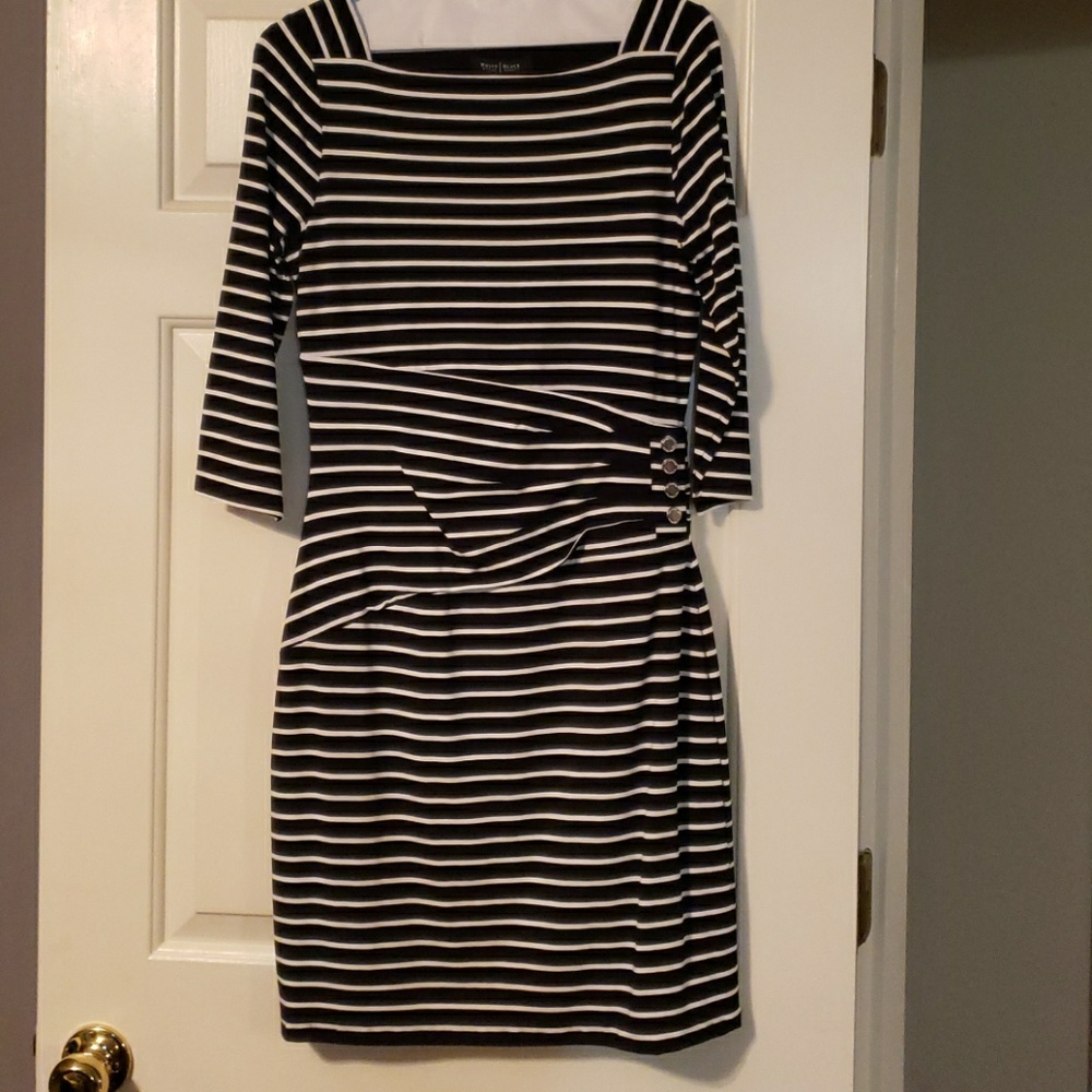 Black and white knit dress
